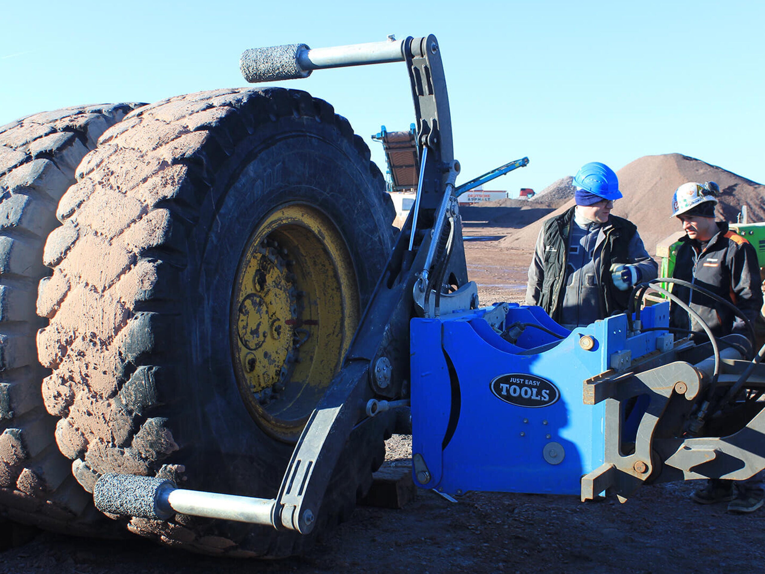 AME Intl. Easy Gripper 2400-2T Tires 45"-96", 4400Lbs Cap - AME-94062 | MFVCanada.com